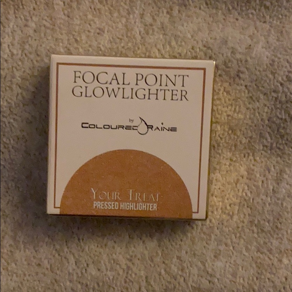 3/$15 Focal Point Glowlighter in Your Treat